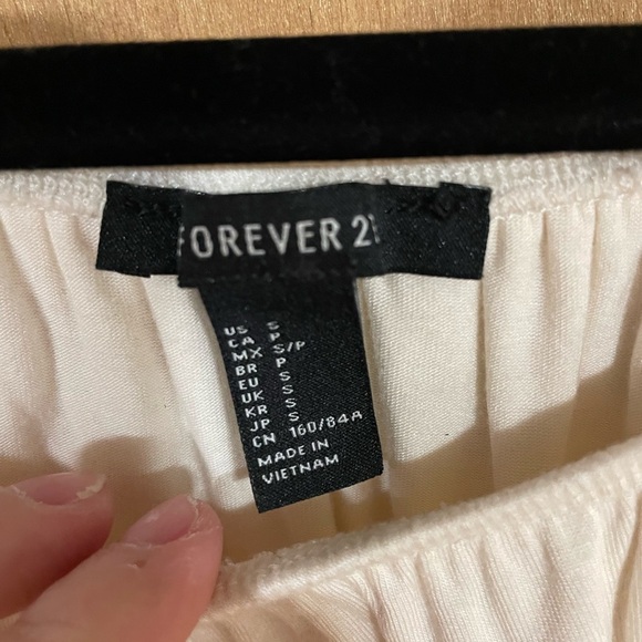 FOREVER 21 - off shoulder crop top - Picture 2 of 2
